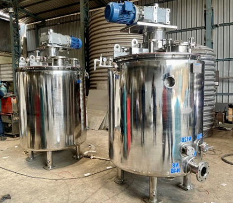 Jacketed, Insulated Mixing Kettles